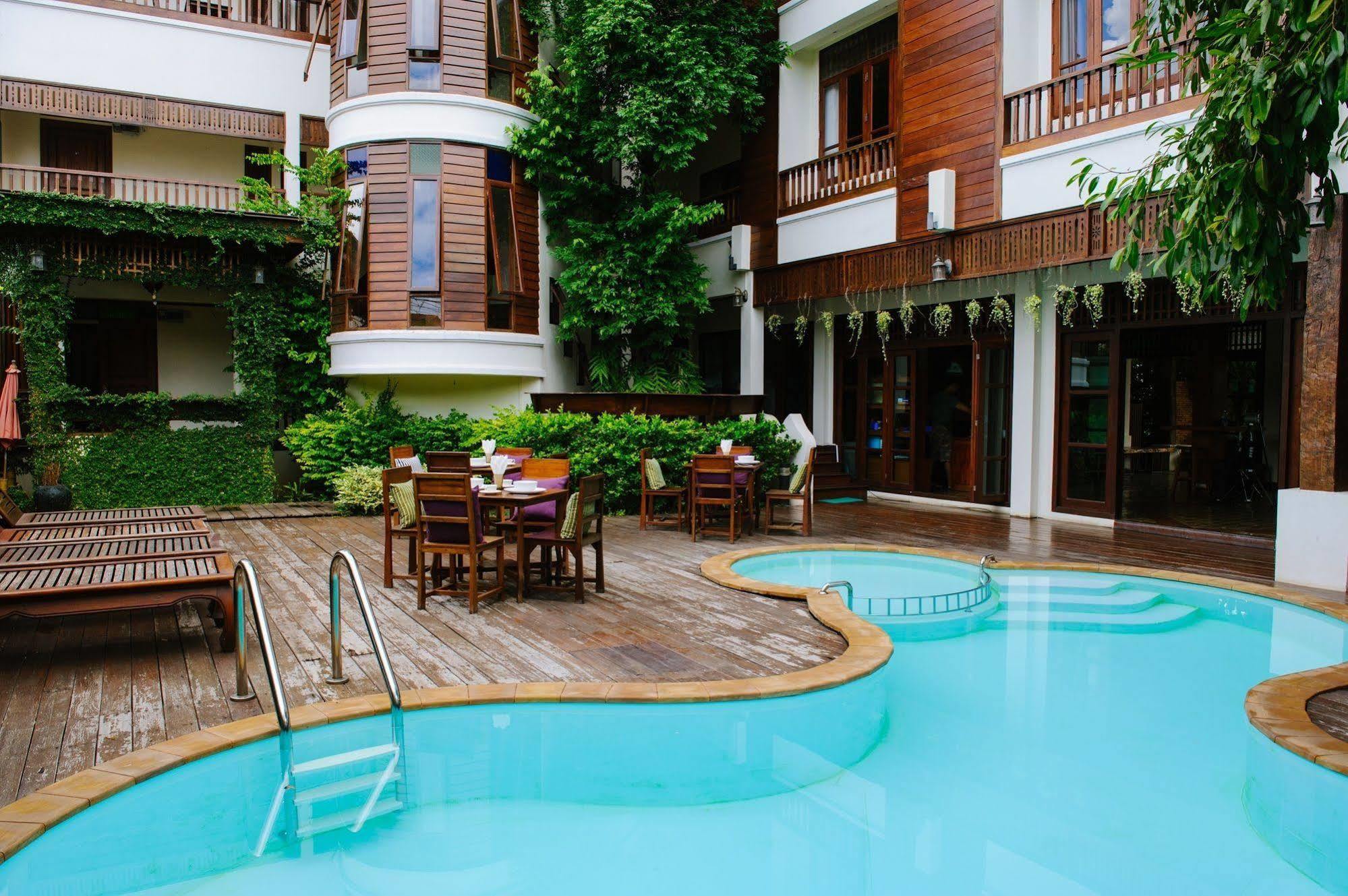 Casa Da Lua Hotel Chiang Mai Bagian luar foto