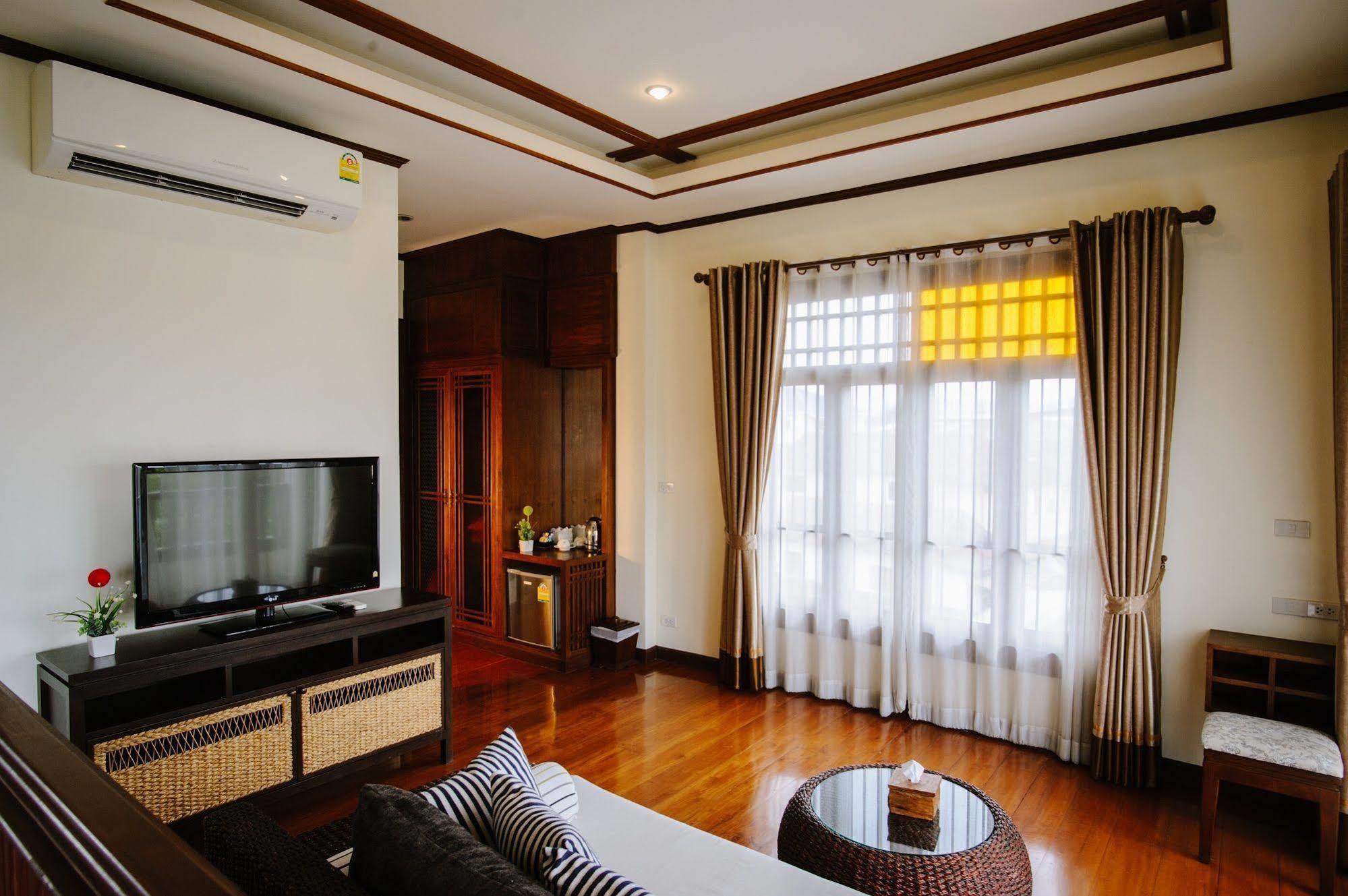 Casa Da Lua Hotel Chiang Mai Bagian luar foto